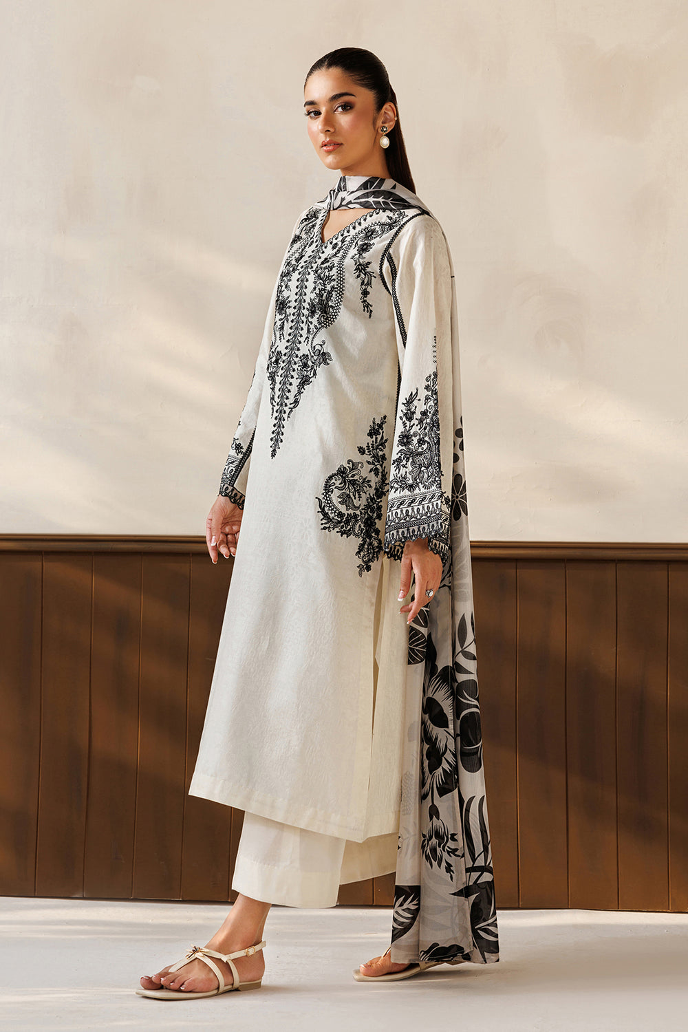 Winter Luxe – Embroidered 3-Piece Suit |Ready to Wear