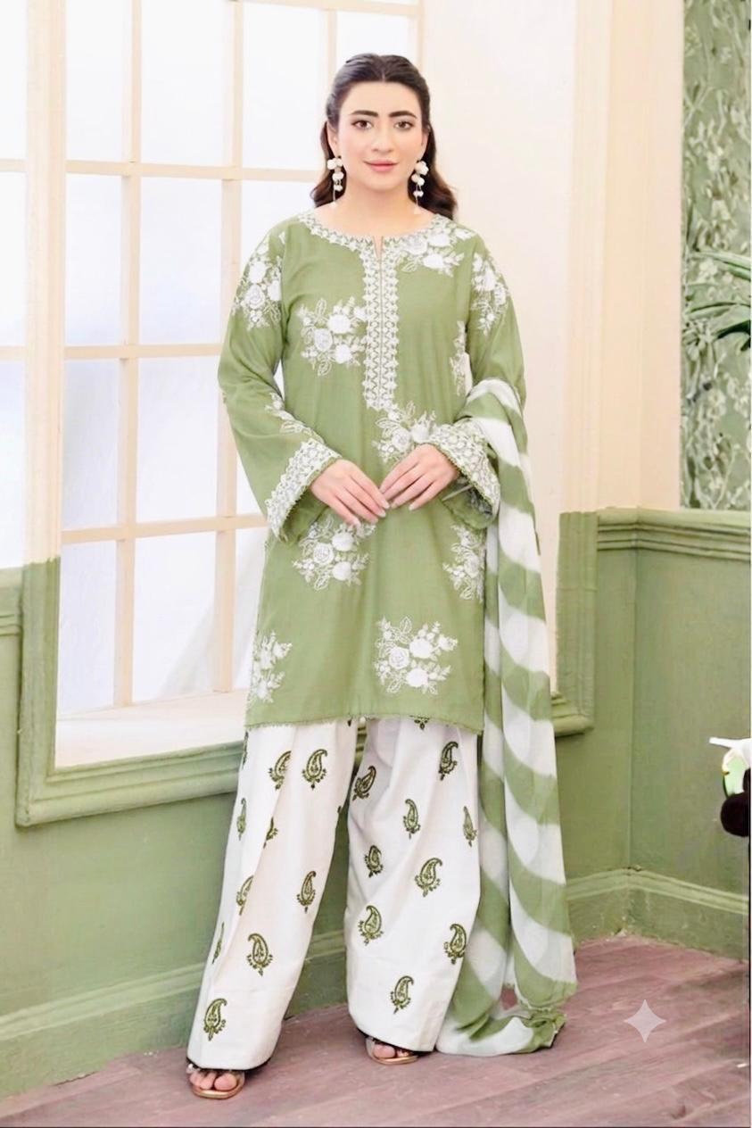 3 piece Lawn Suit With Monark Dupatta | Ready To Wear