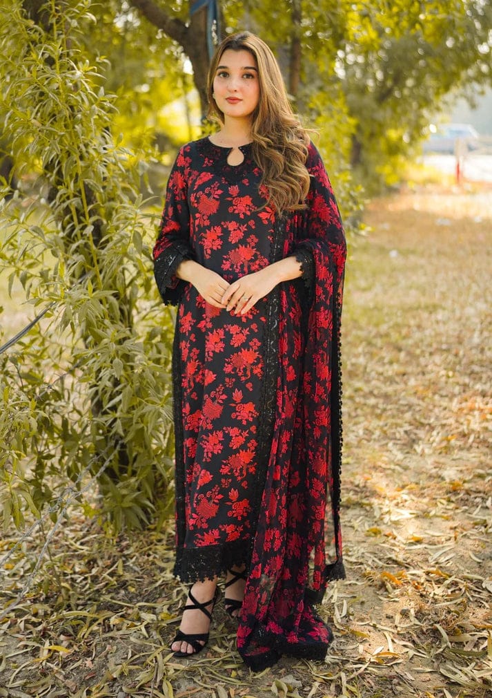 03-Piece Printed Lawn Suit With Chiffon Dupatta | Ready To Wear