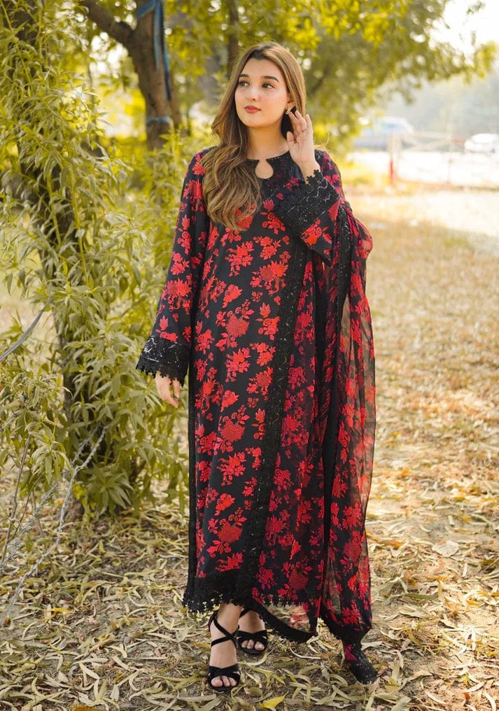 03-Piece Printed Lawn Suit With Chiffon Dupatta | Ready To Wear