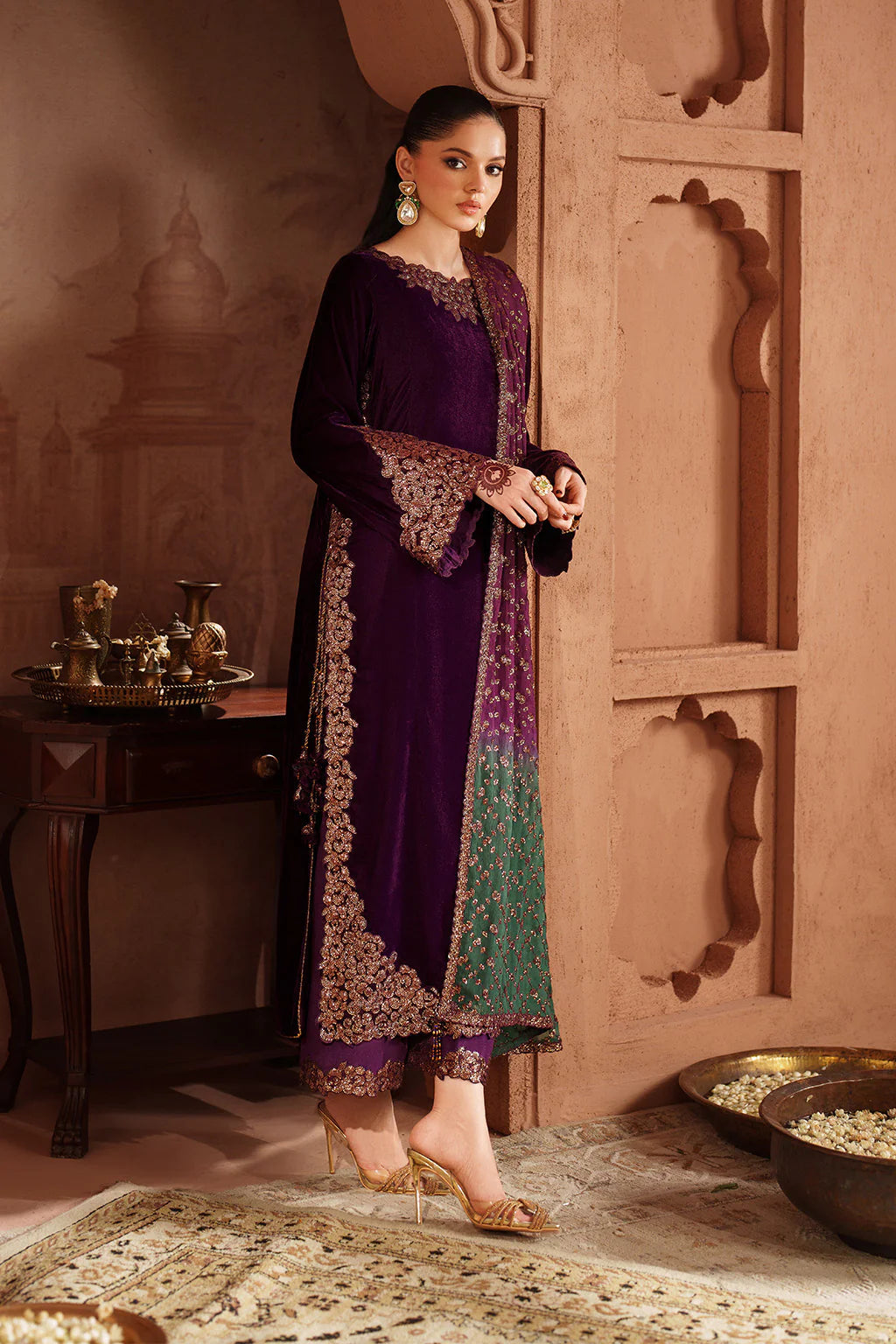 Luxury Embroidered Velvet Wedding Suit - Plum