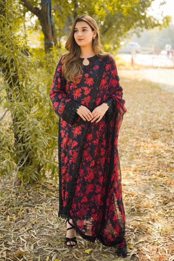 03-Piece Printed Lawn Suit With Chiffon Dupatta | Ready To Wear