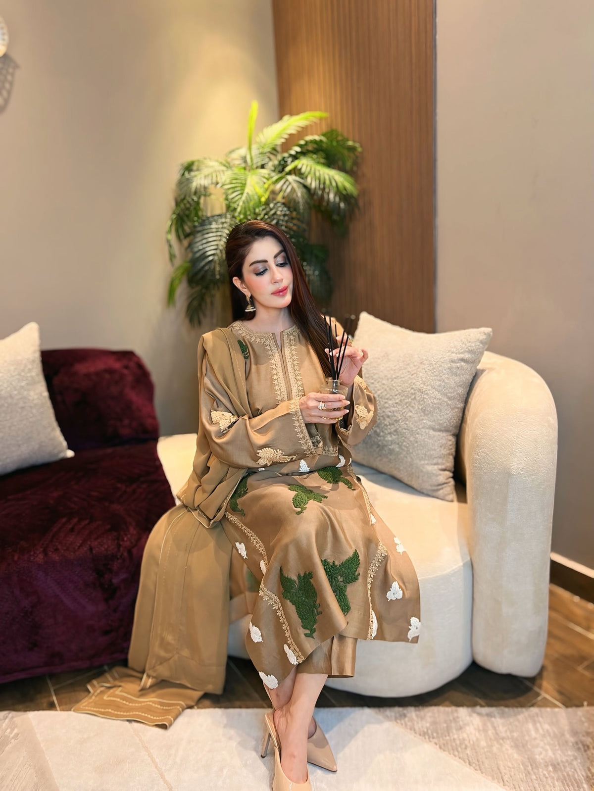 03 Piece Embroidered Dhanak Suit - Ready To Wear