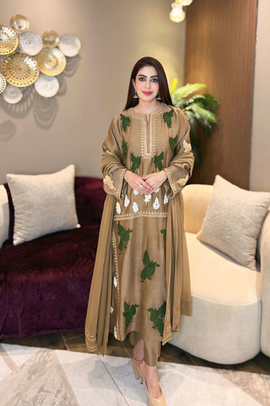 03 Piece Embroidered Dhanak Suit - Ready To Wear