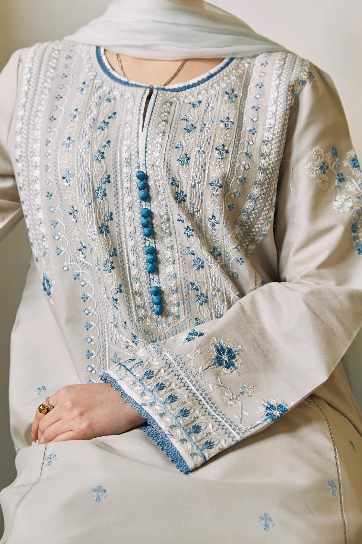 03-Piece Lawn Suit With Heavy Thread Embroidery - Ready To Wear