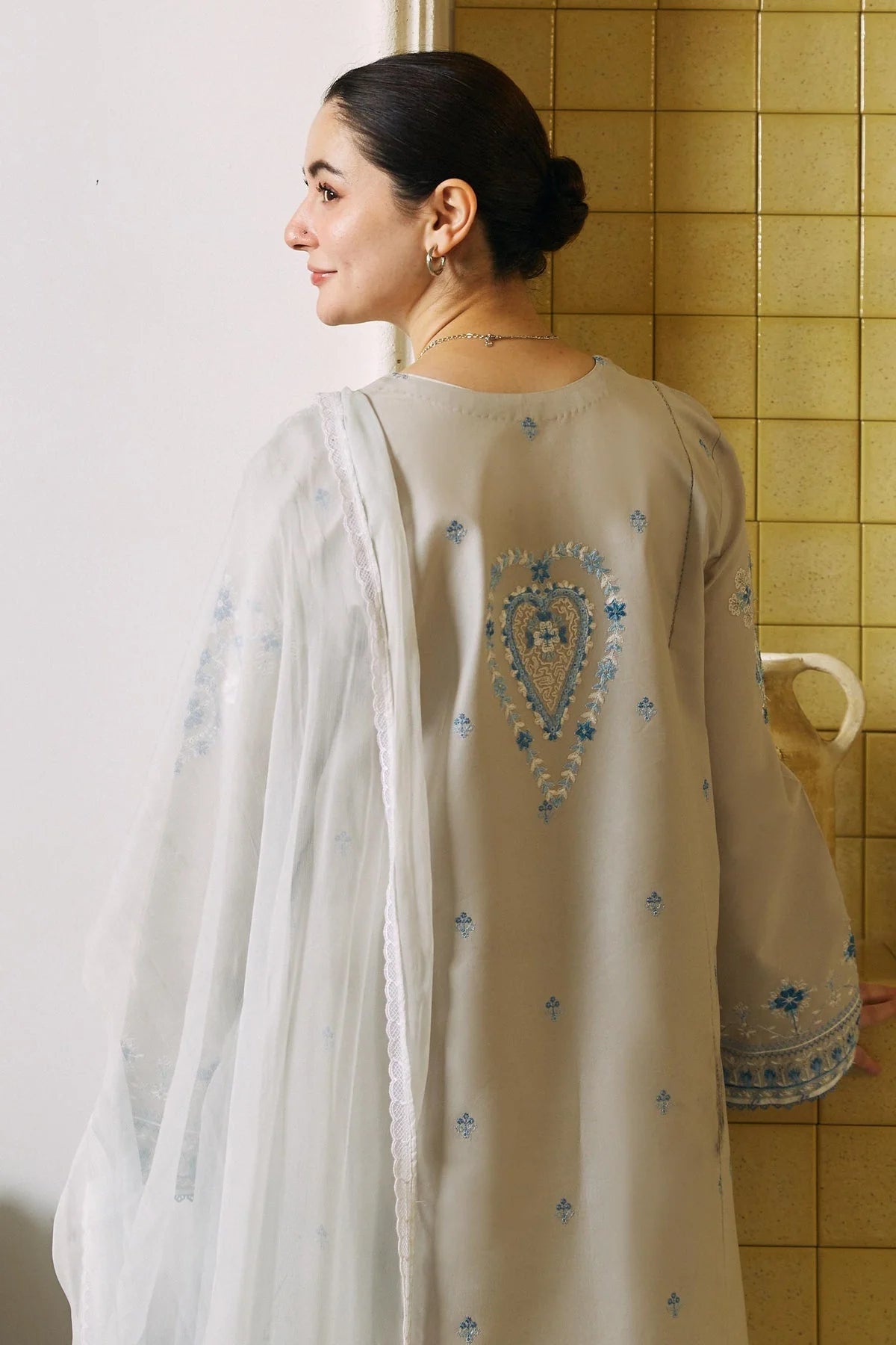 03-Piece Lawn Suit With Heavy Thread Embroidery - Ready To Wear