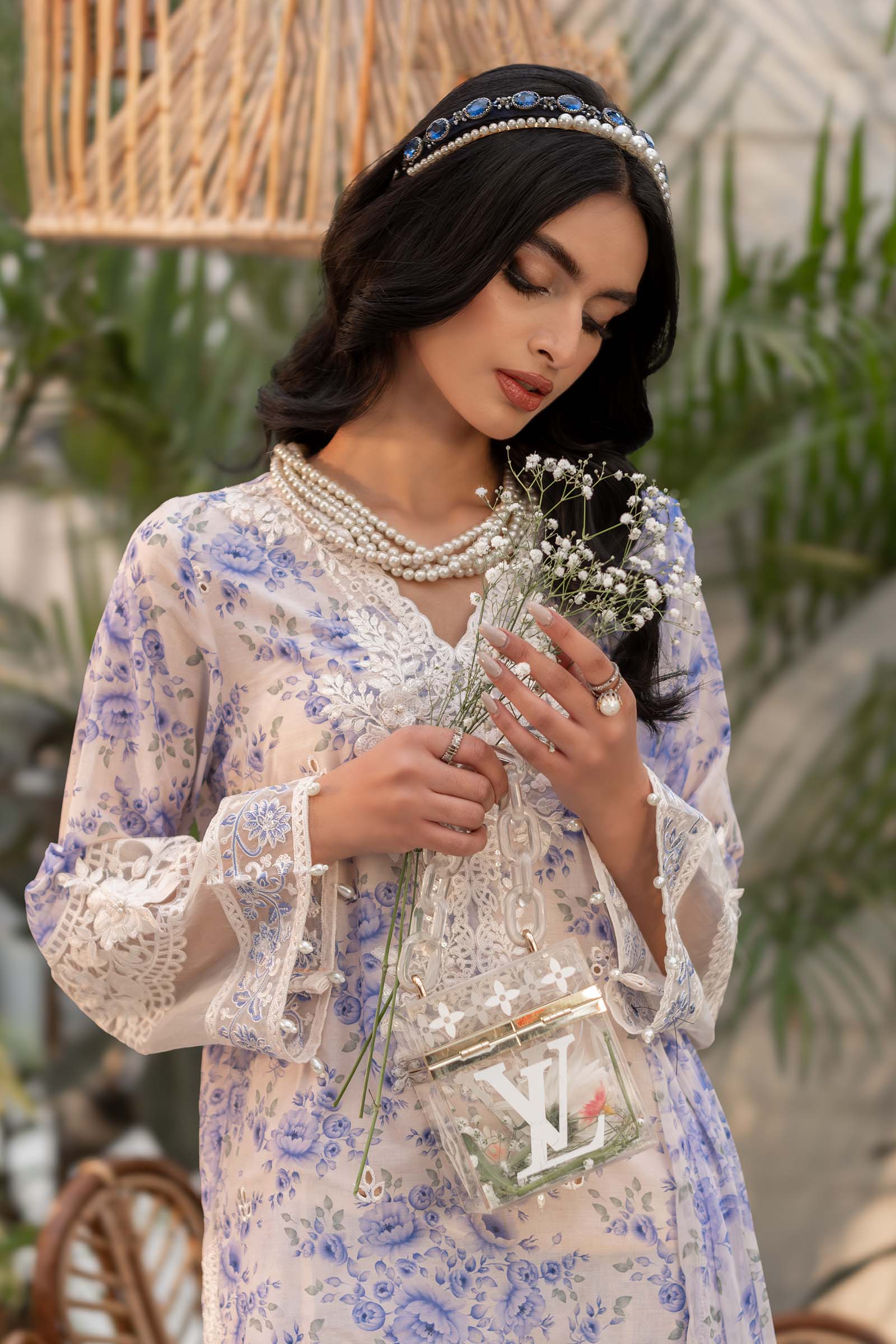 Stitched 3-Piece Embroidered Lawn Suit – Off White Elegance