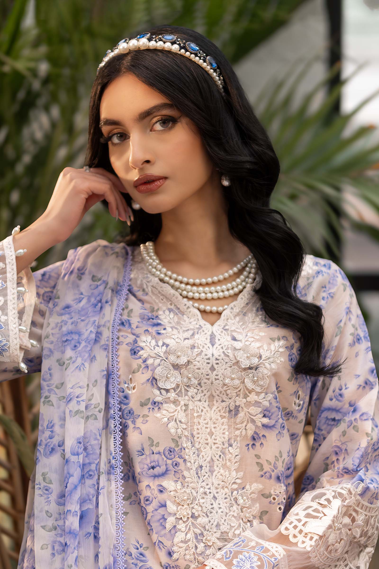 Stitched 3-Piece Embroidered Lawn Suit – Off White Elegance