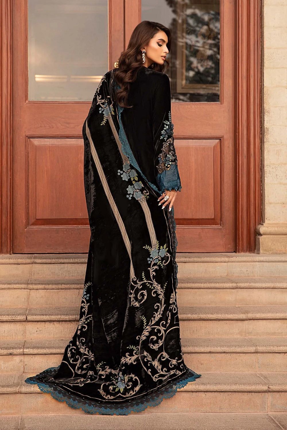 embroidered velvet dress Black with embroidery on slit Dry clean only. 3 Piece Stitched Embroidery Velvet