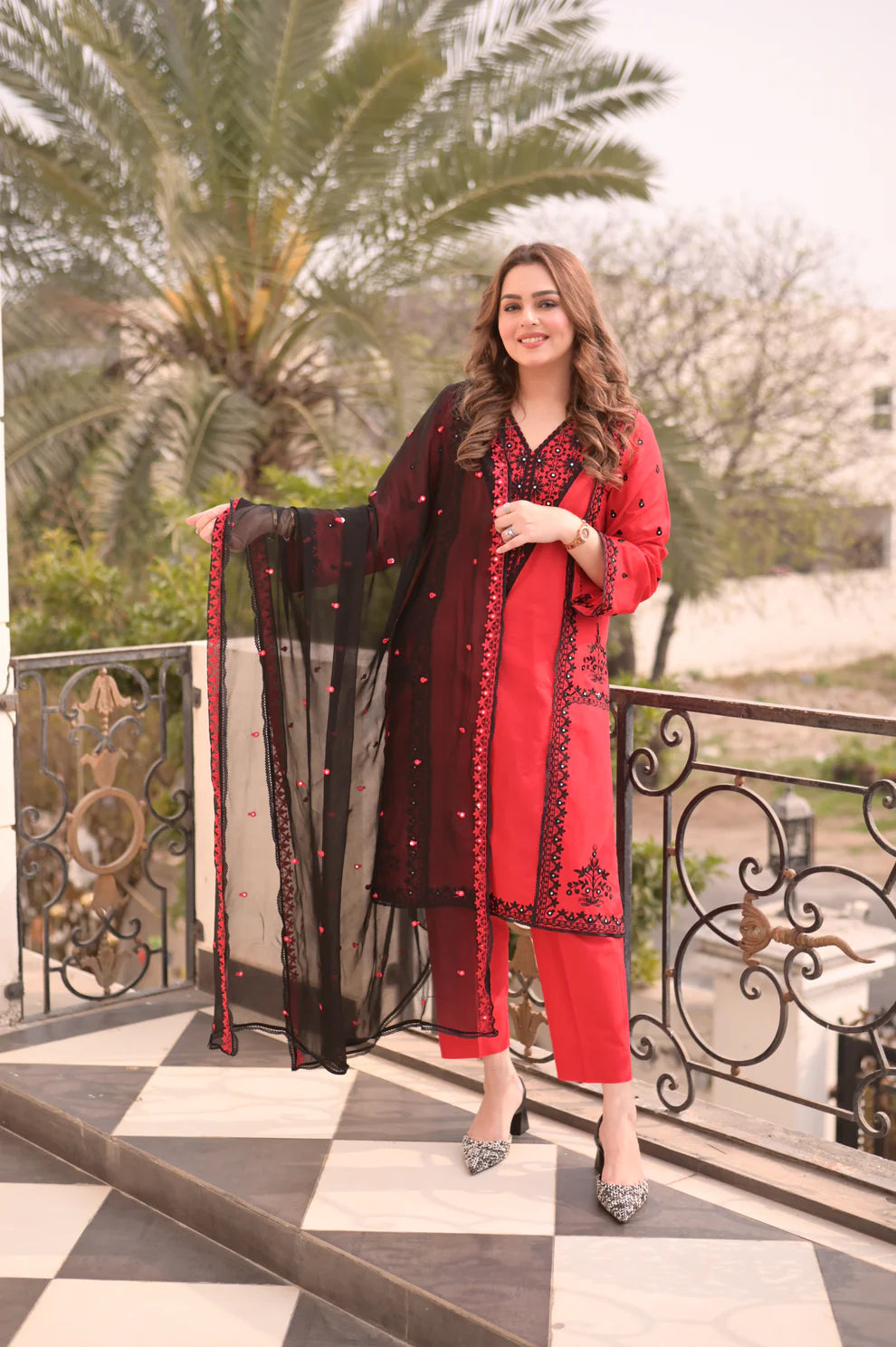 03-Piece Lawn Suit - Ready To Wear