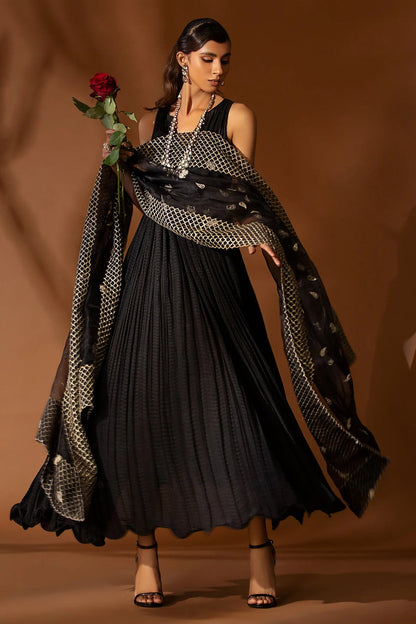 Elegant Black Silk Outfit for Festive Events