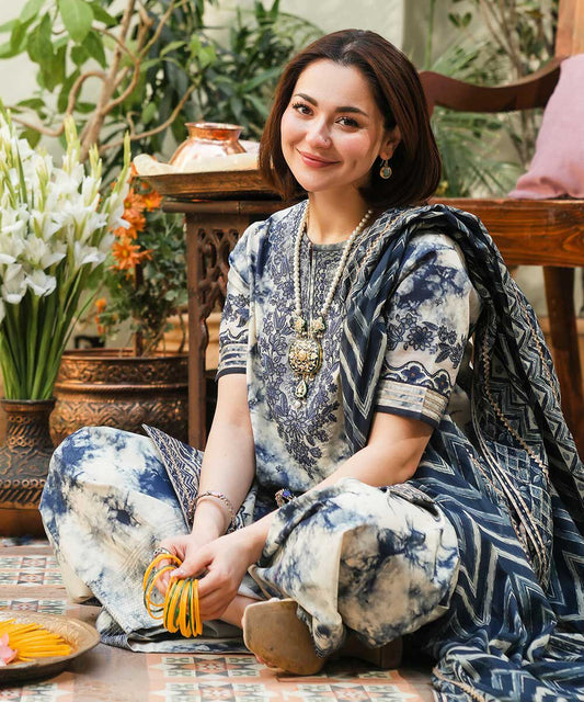3 Piece - Embroidered Lawn Suit