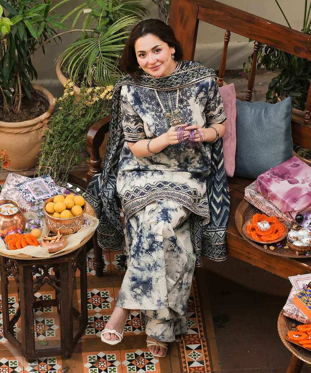 3 Piece - Embroidered Lawn Suit