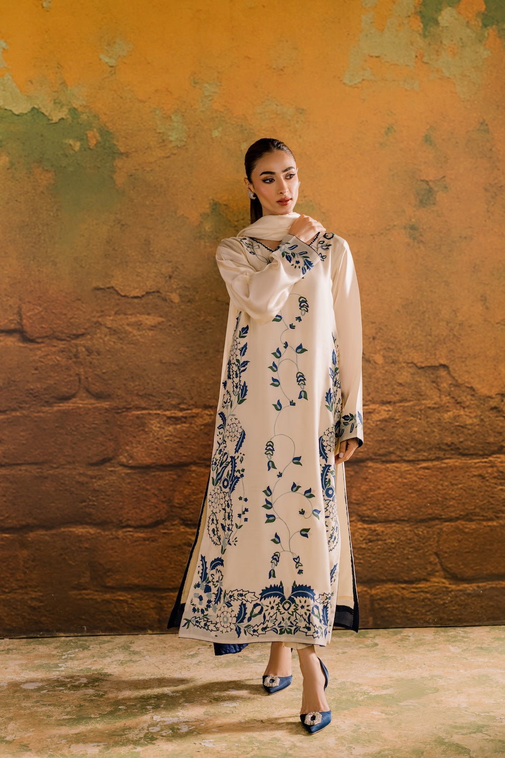 03-Piece Heavy Embroidered Lawn Suit Ready To Wear