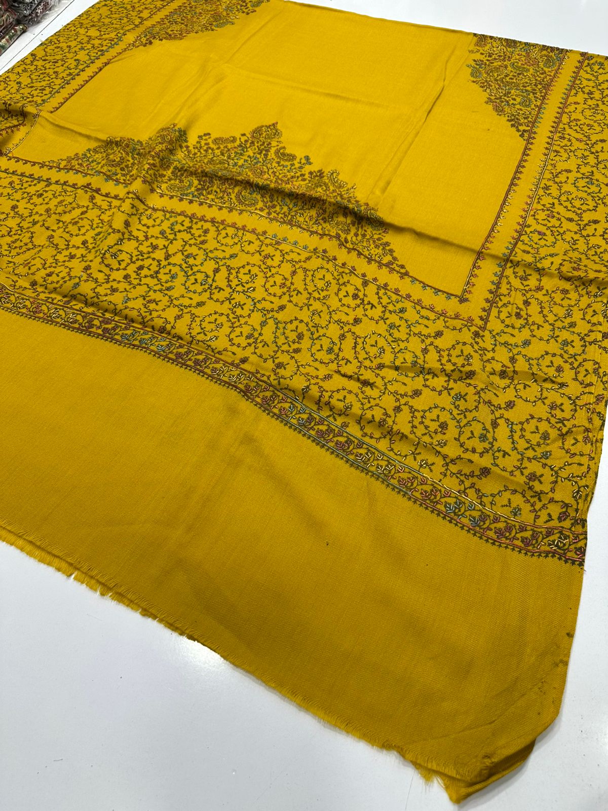 Fine Pashmina Kashmiri Embroidery Shawl