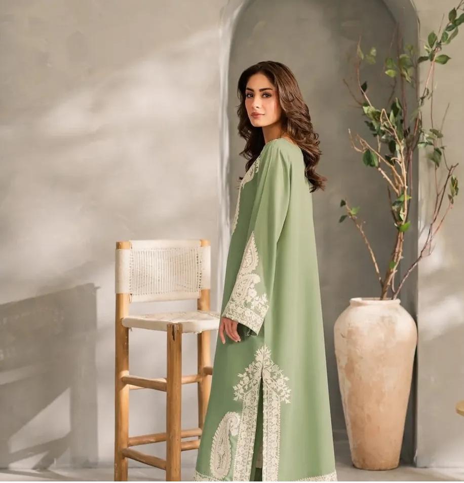 03-Piece Lawn with Chiffon Duppatta