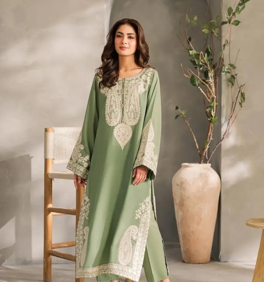 03-Piece Lawn with Chiffon Duppatta