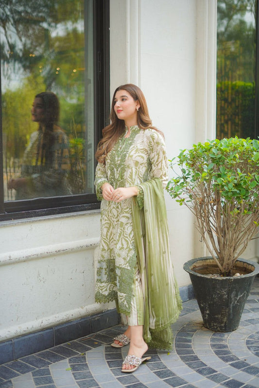 03-Piece Printed Lawn Suit - Ready To Wear