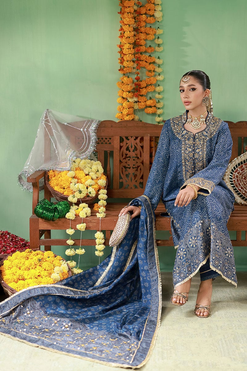 03-Piece Lawn Suit With Embroidery - Ready To Wear