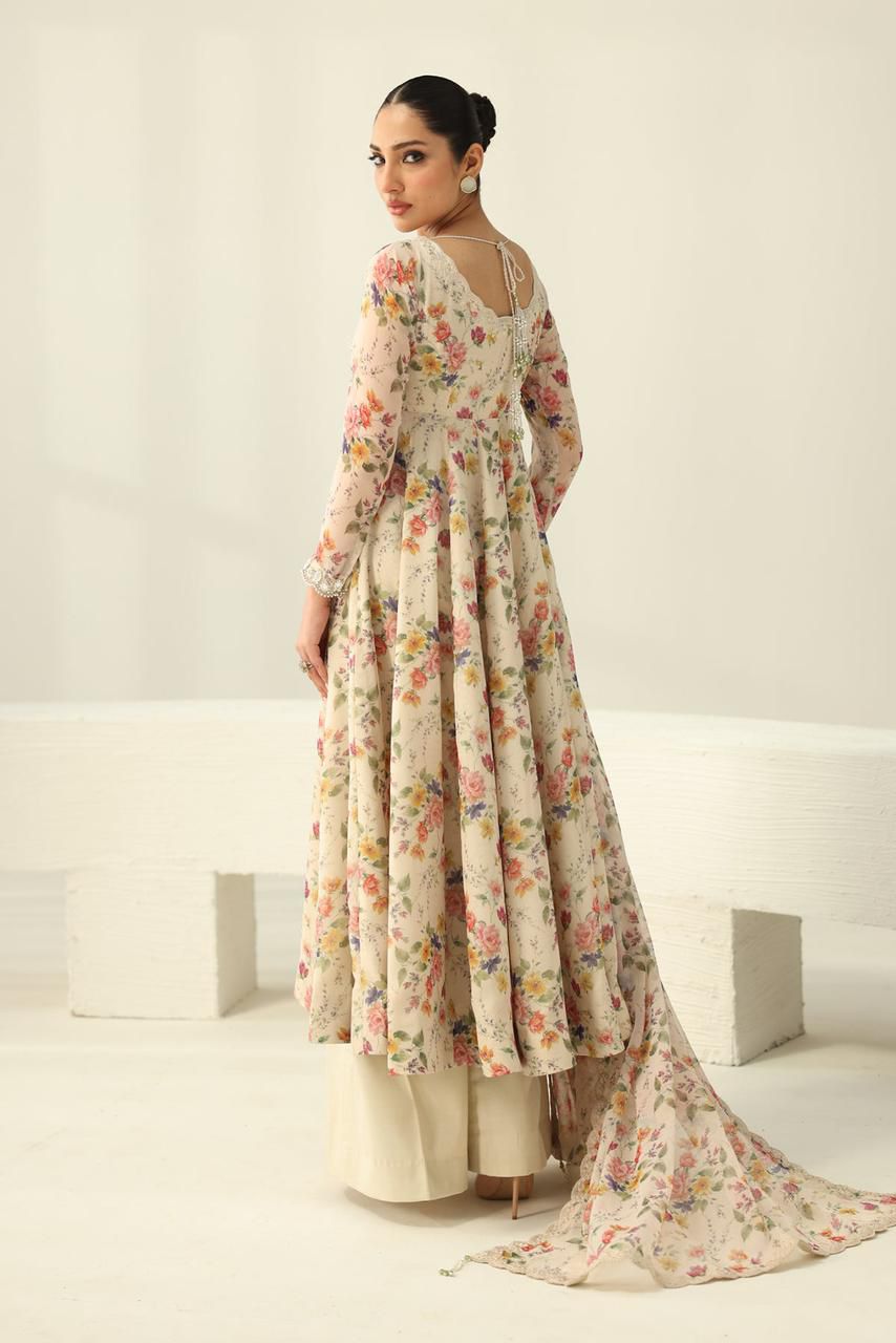 03-Piece Printed Lawn Suit - Ready To Wear