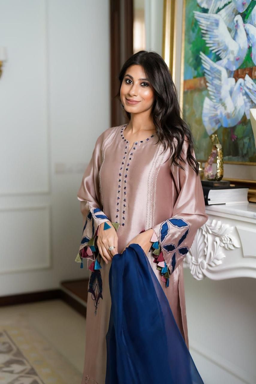 03-Piece Embroidered Lawn Suit With Chiffon Dupatta | Ready To Wear