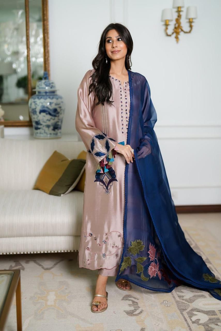 03-Piece Embroidered Lawn Suit With Chiffon Dupatta | Ready To Wear