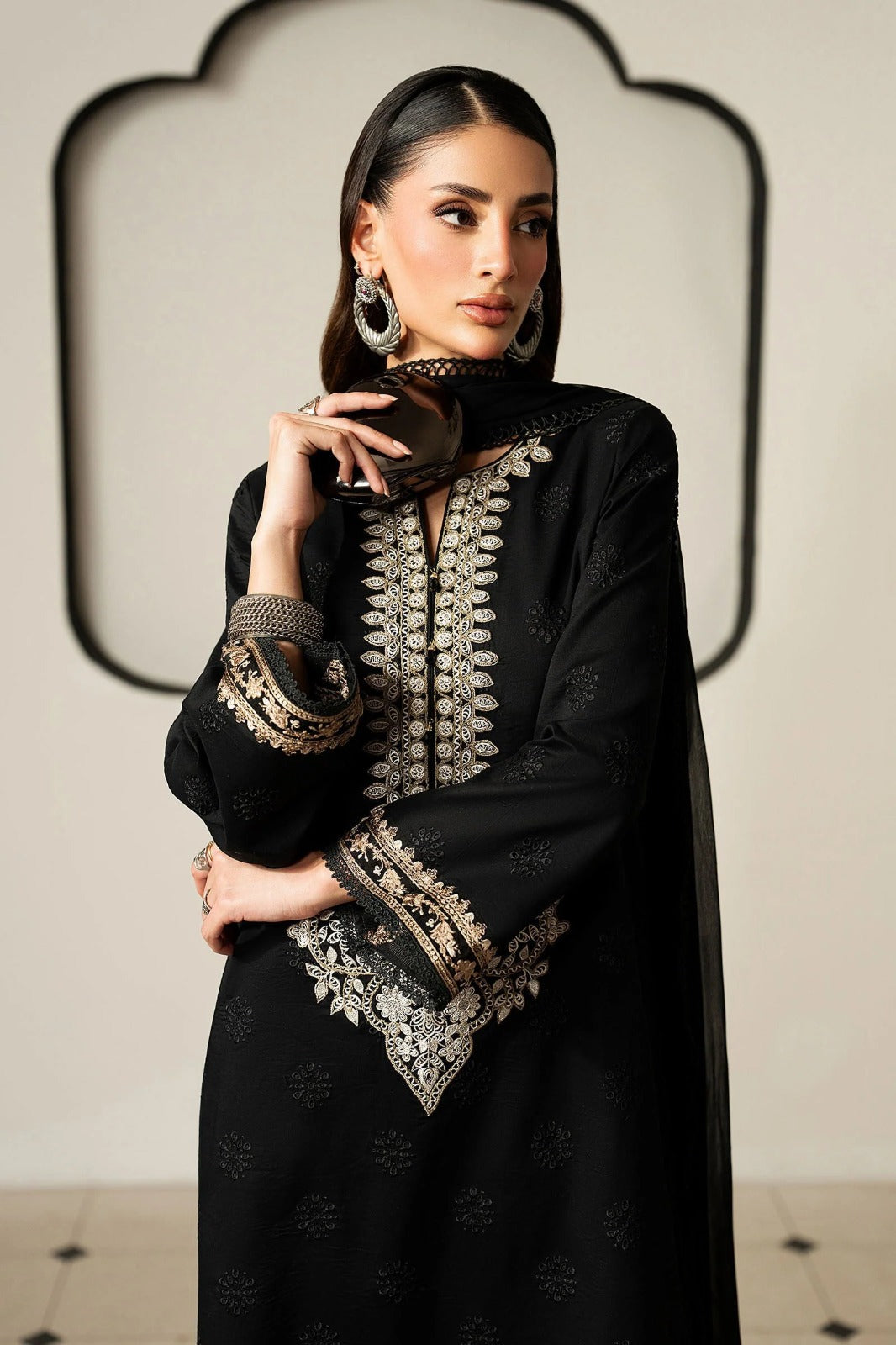 03-Piece Embroidered Lawn Cotton Suit With Net Dupatta | Ready To Wear