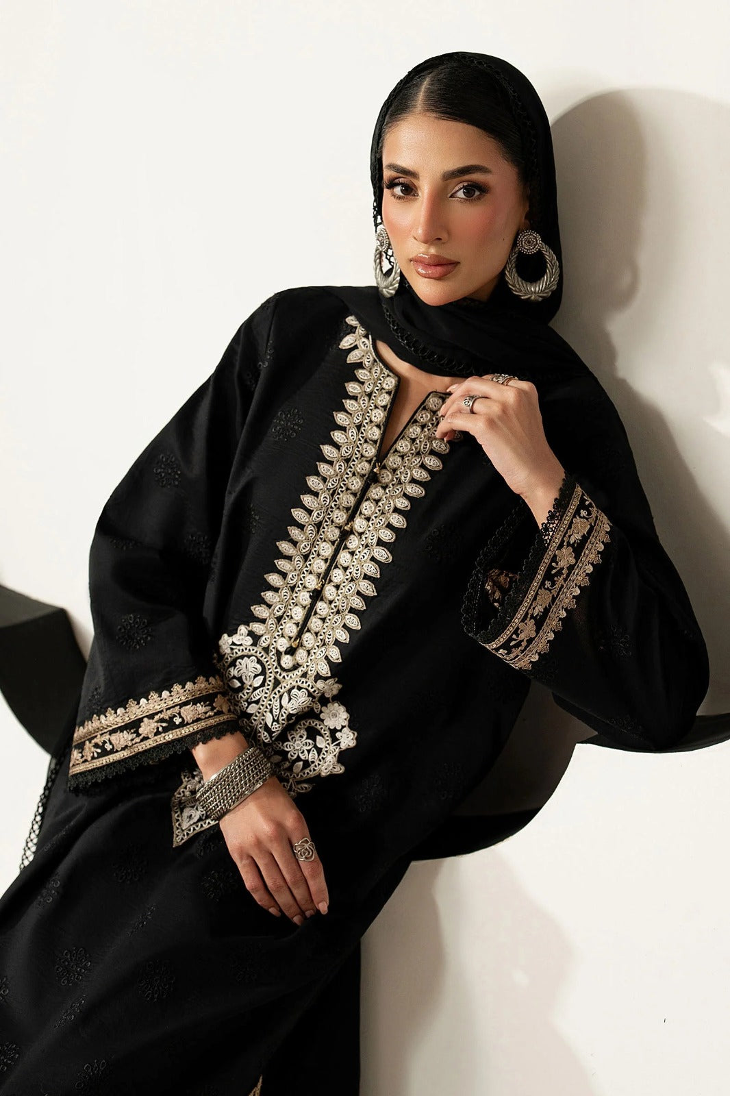 03-Piece Embroidered Lawn Cotton Suit With Net Dupatta | Ready To Wear