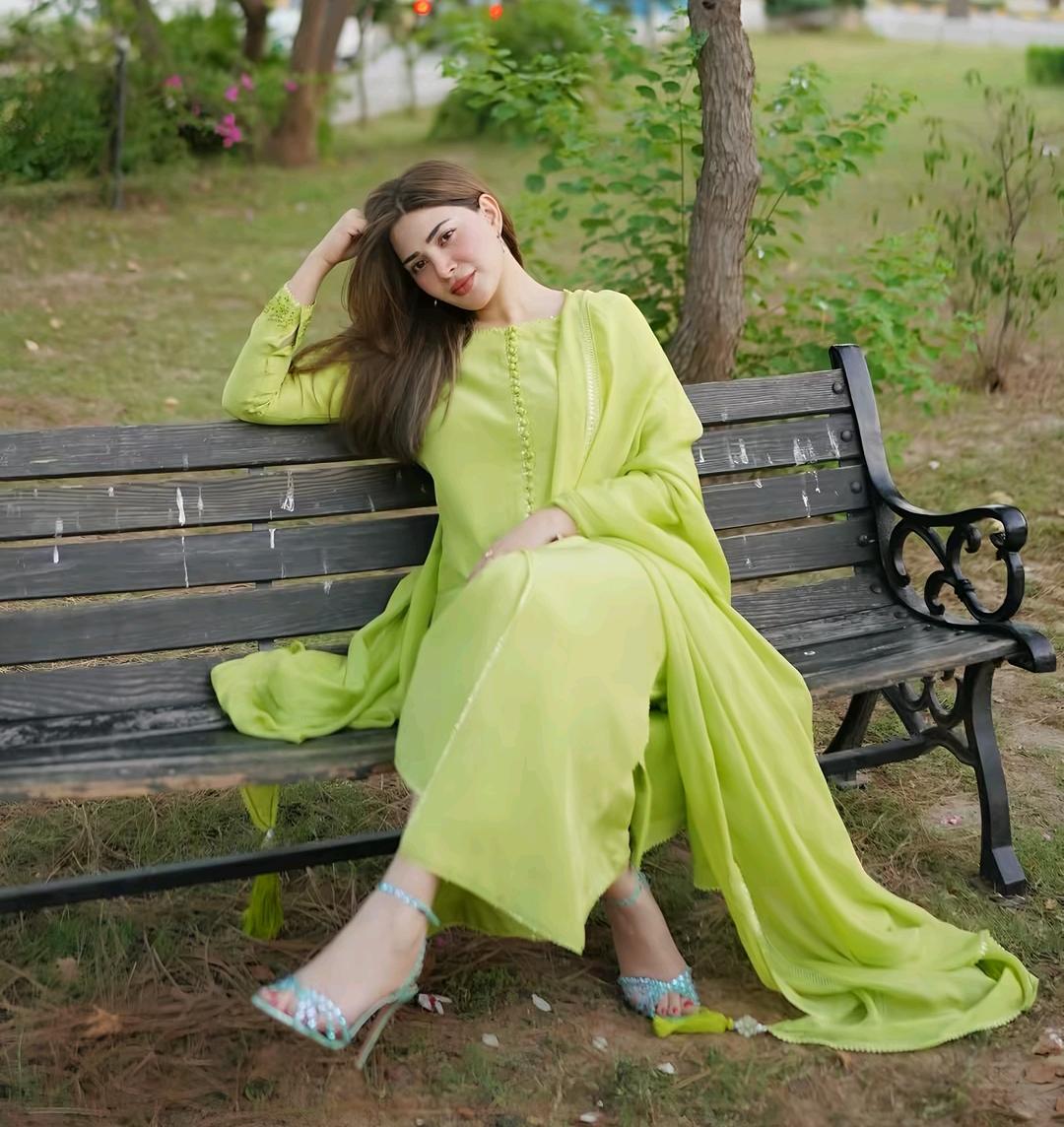 03-Piece Lawn Suit With Chiffon Dupatta | Ready To Wear