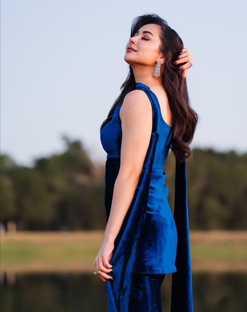 3 Piece Stitched Winter Drees - Ready to Wear