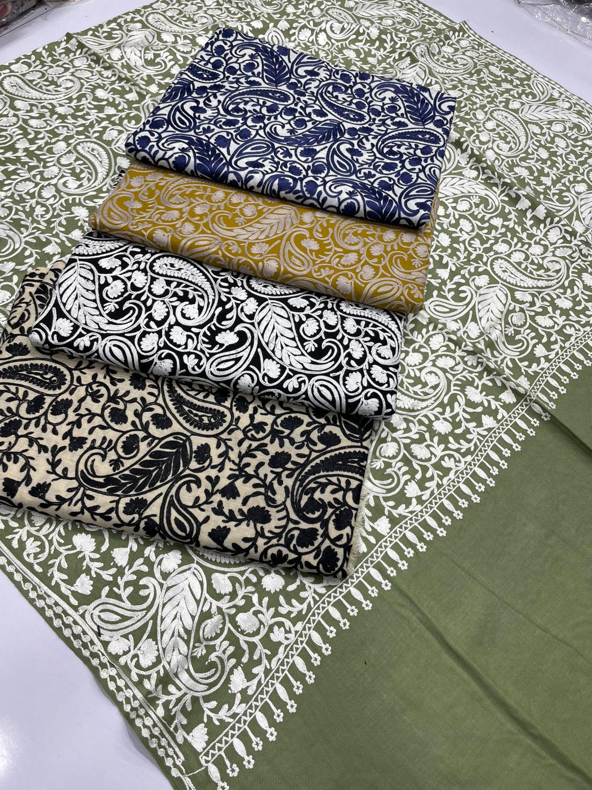 Fine Pashmina Kashmiri Embroidery Shawl