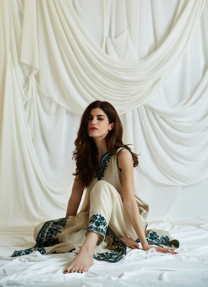 03 Piece Luxury Embellished Raw Silk Suit - Ready To Wear