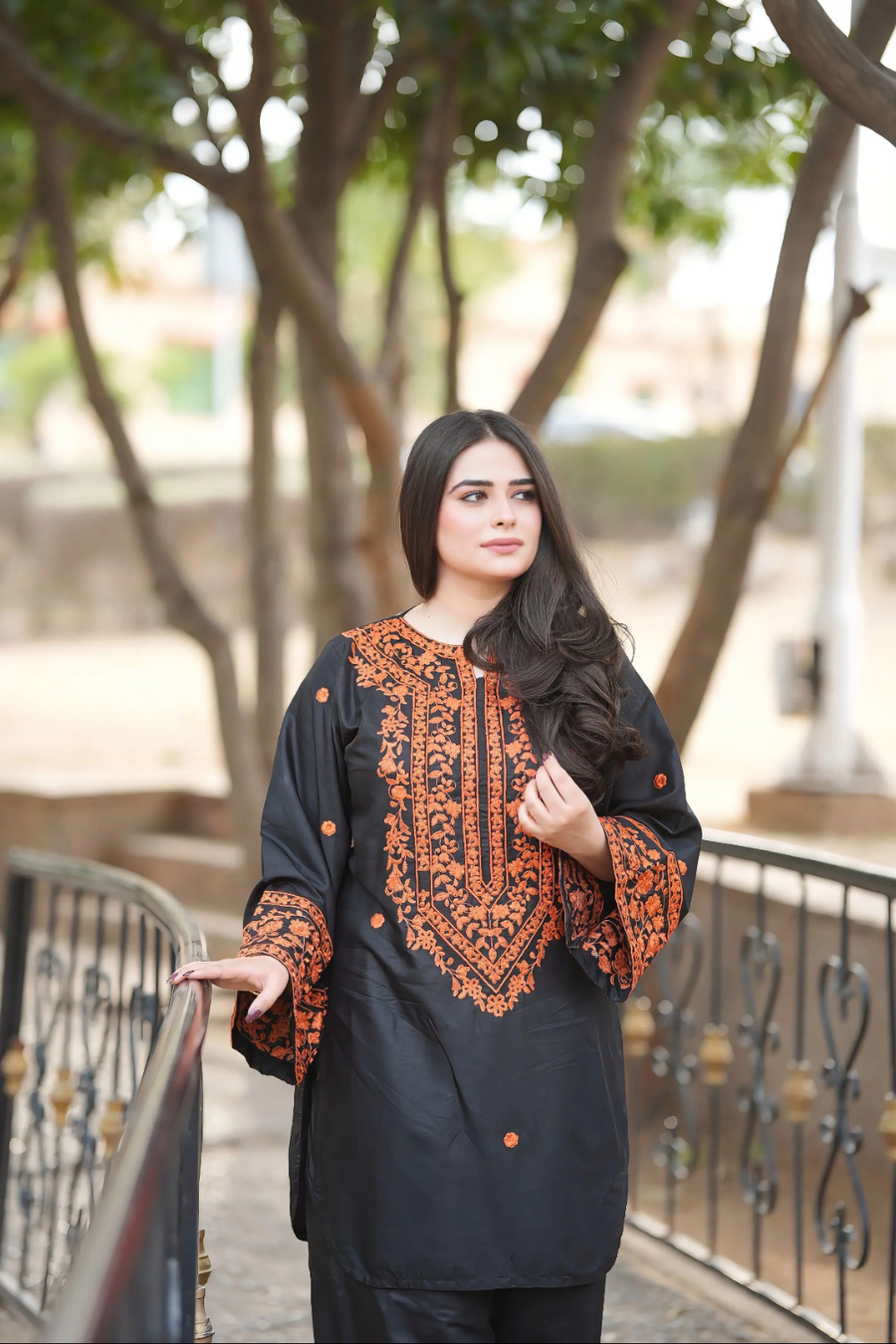 embroidered lawn dress 3PC Unstitched Embroidered Lawn Suit (ALM069)